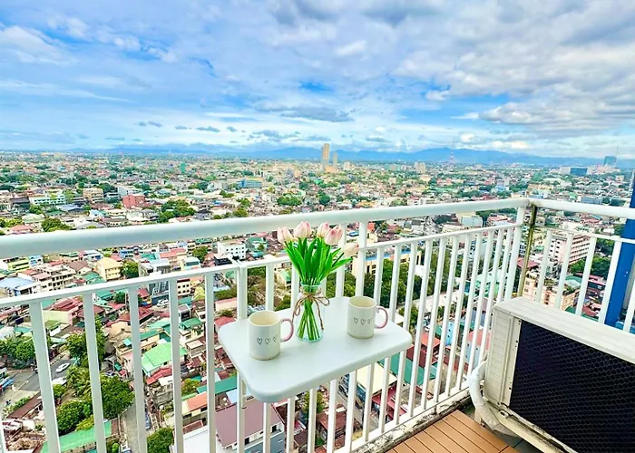 Apartahotel Petite Maison Rose With Balcony At The Grass Residences